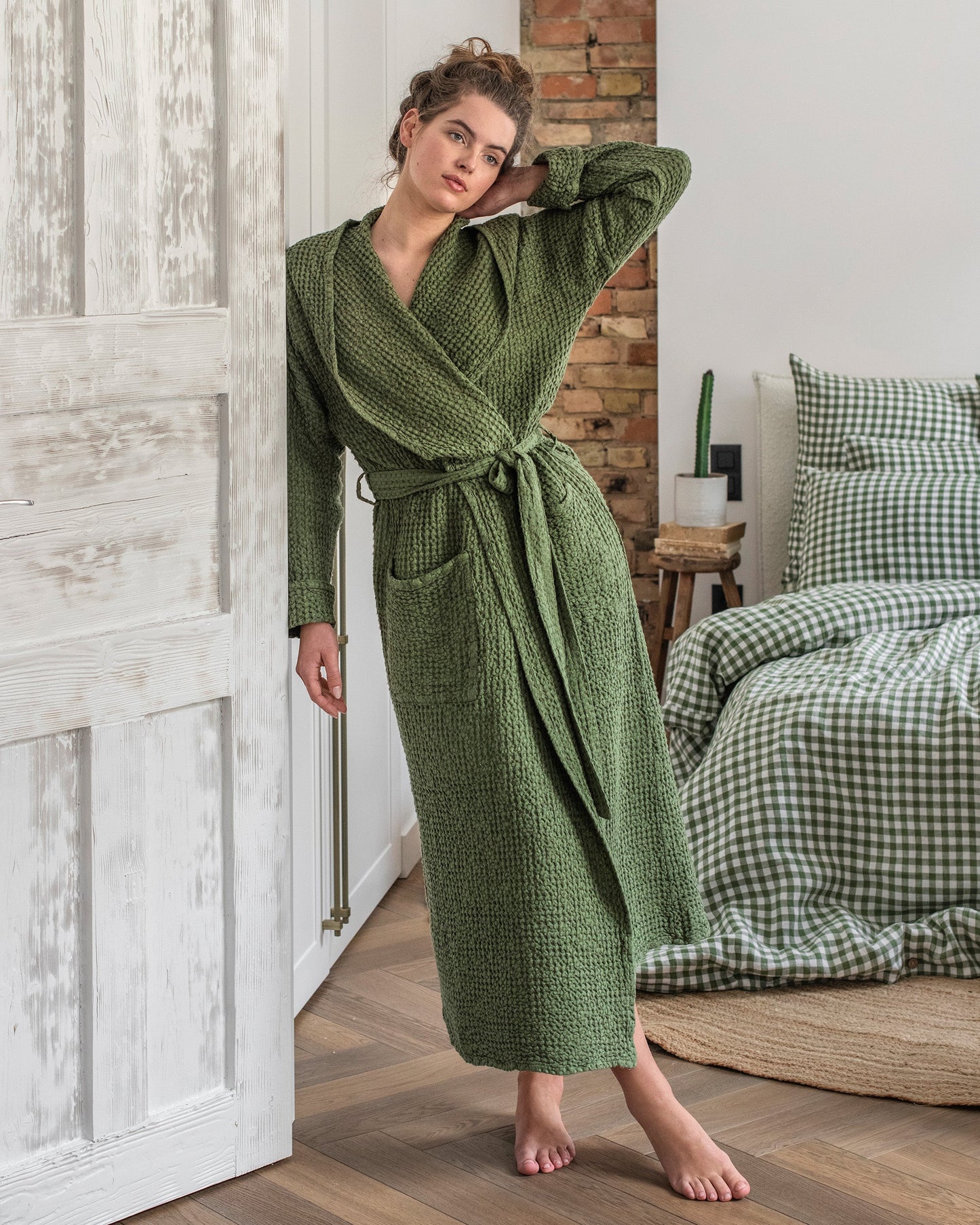 Women's waffle robe in Forest green - MagicLinen