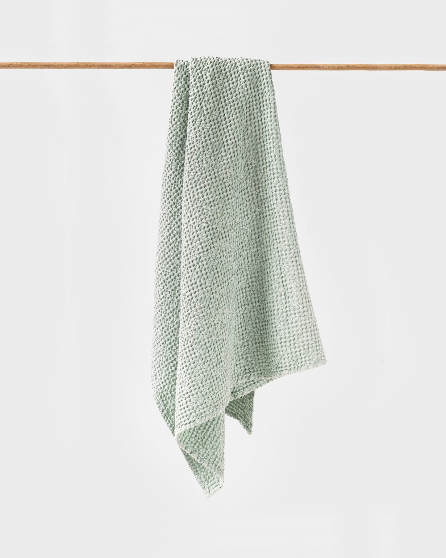 Waffle Bath Towel in Various Colors - MagicLinen