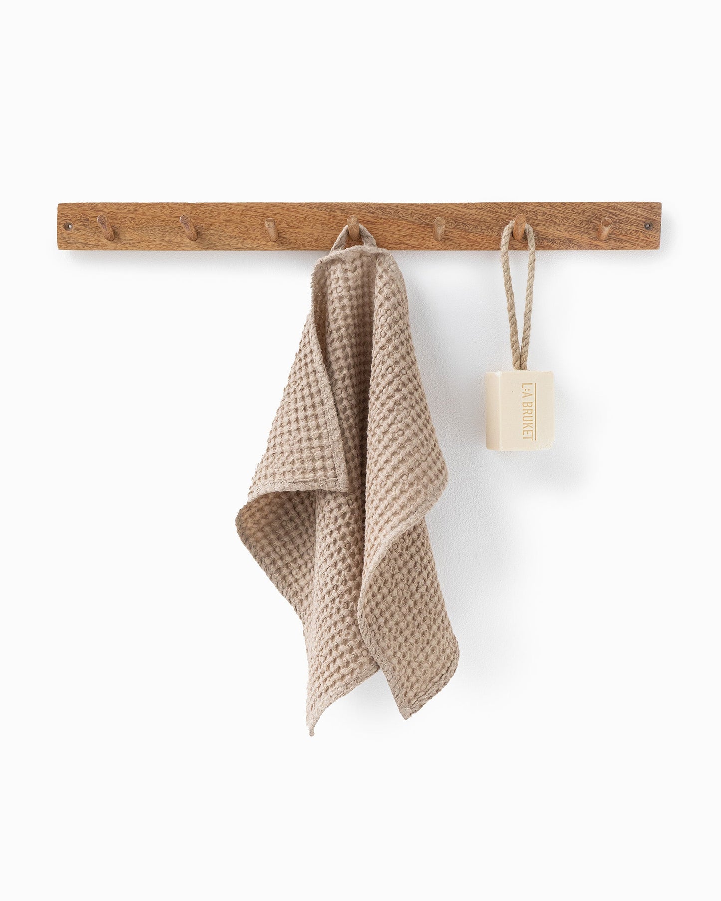 Waffle face cloth in Beige - MagicLinen