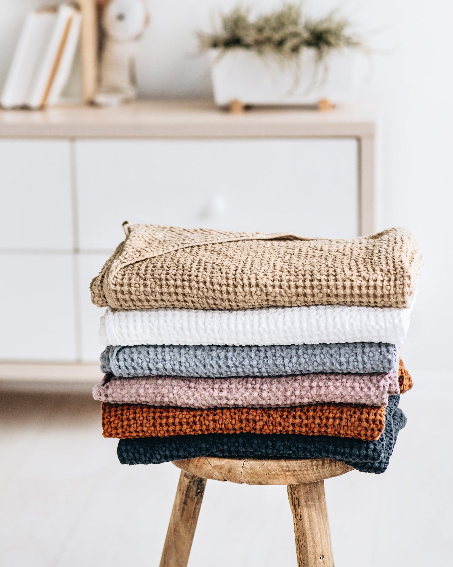 Hooded waffle baby towel - MagicLinen