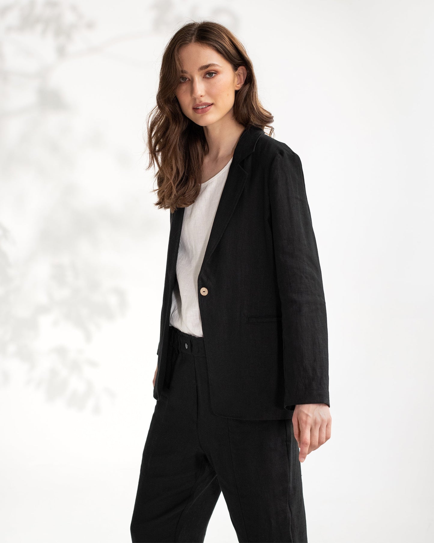 Women's linen blazer PLACID in black - MagicLinen