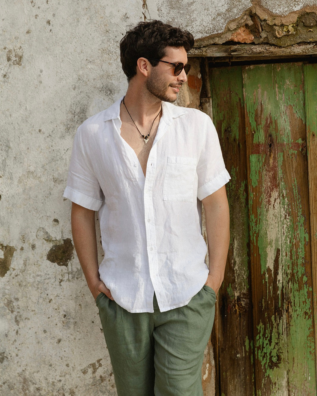 MagicLinen White Men’s Short Sleeves Linen Shirt DENVER, 100% European flax linen 160 gsm plain weave modelBoxOn2