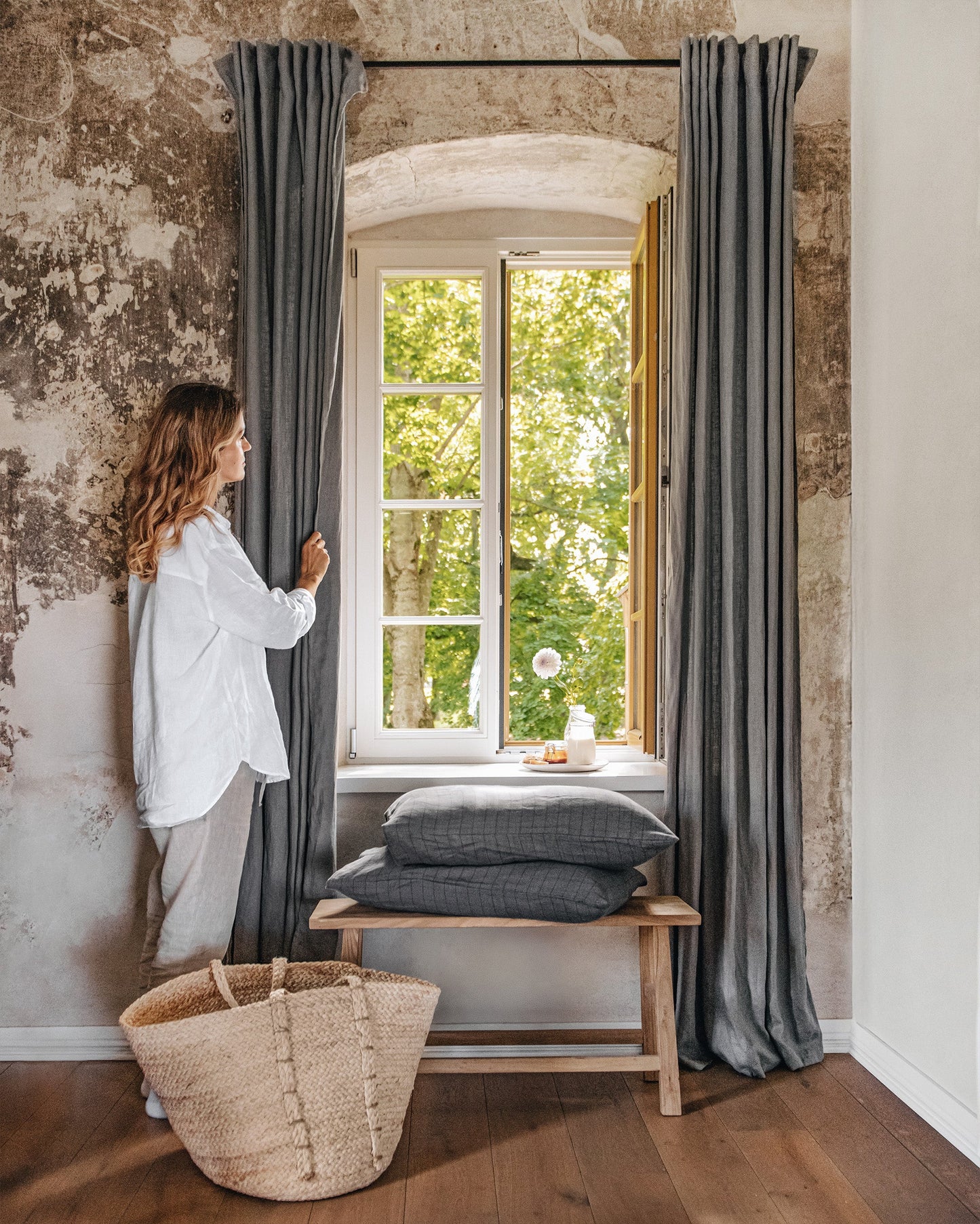 Charcoal windowpane linen pillowcase