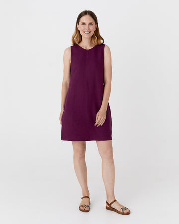 Midi linen dress MANHATTAN in Royal purple - MagicLinen modelBoxOn