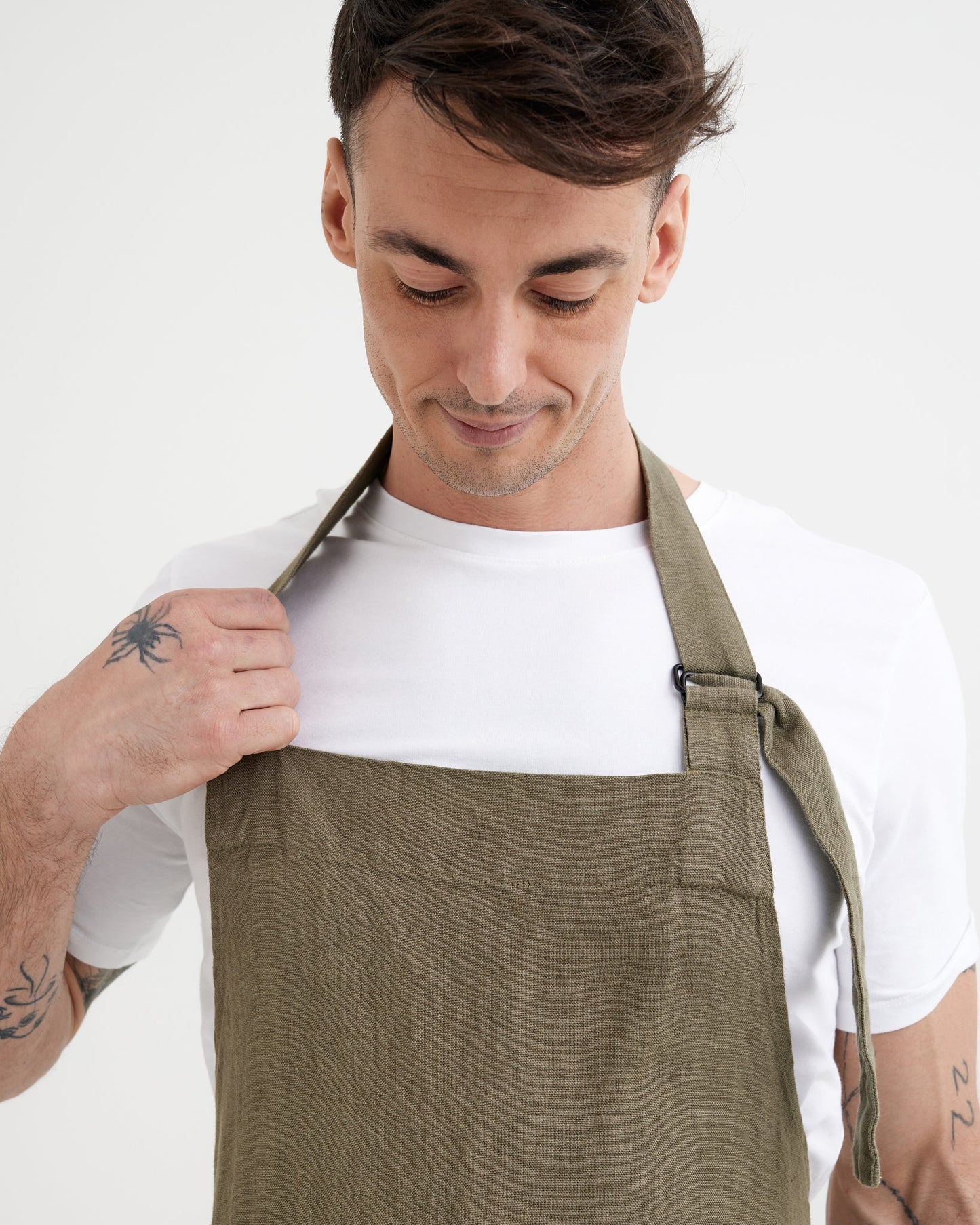 Men's linen apron in Dark green
