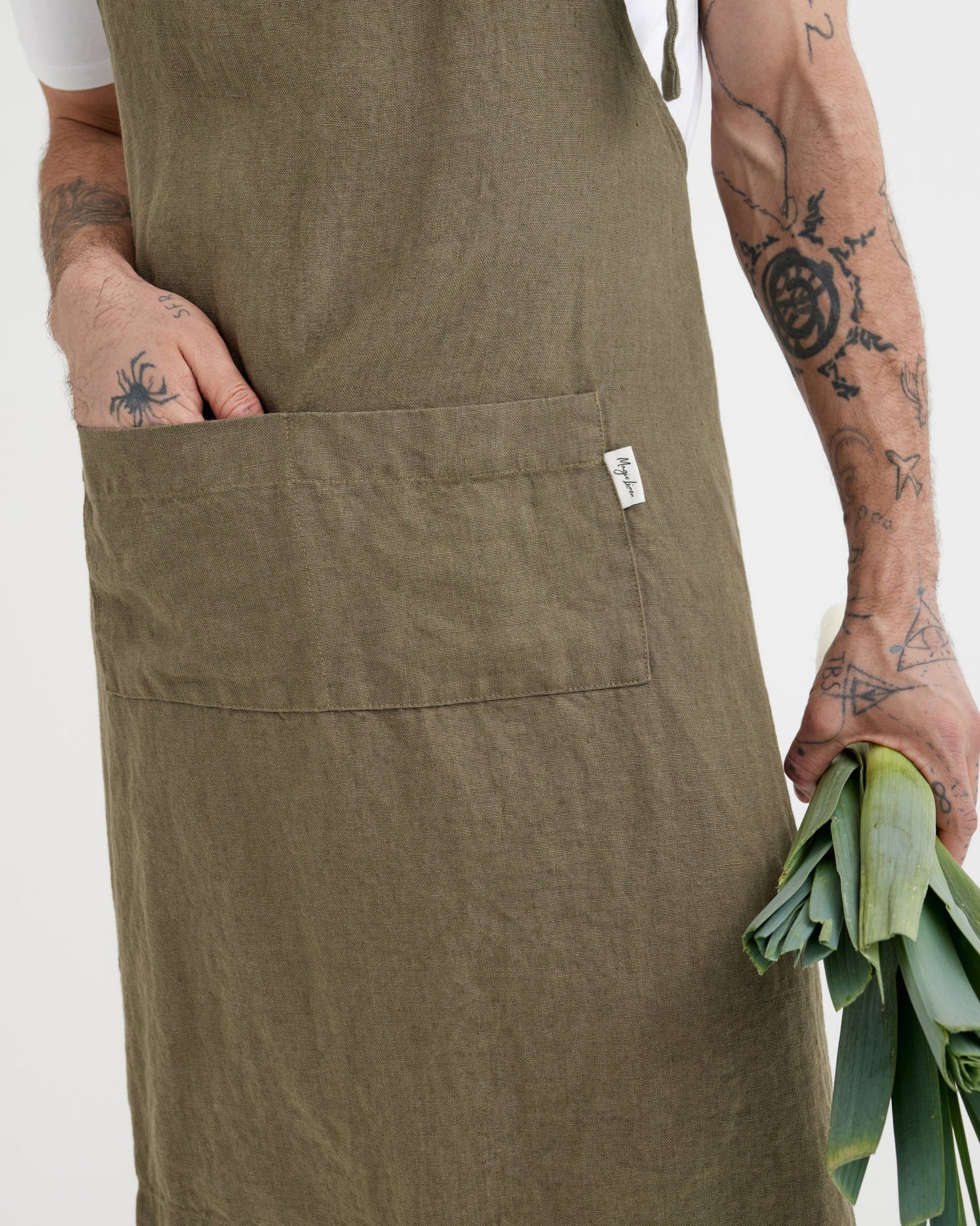 Men's linen apron in Dark green