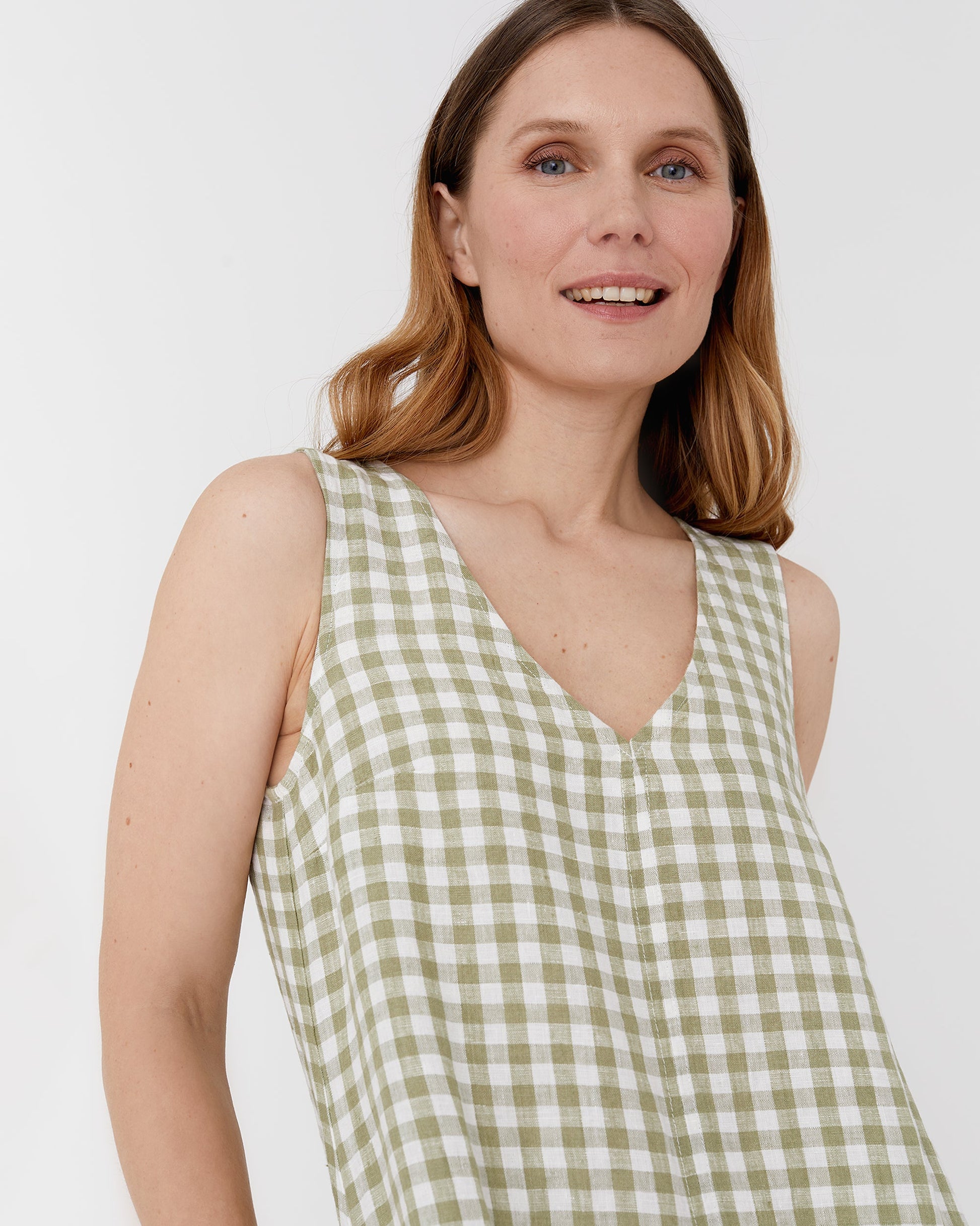 Basic linen dress OIA in Sage gingham - MagicLinen