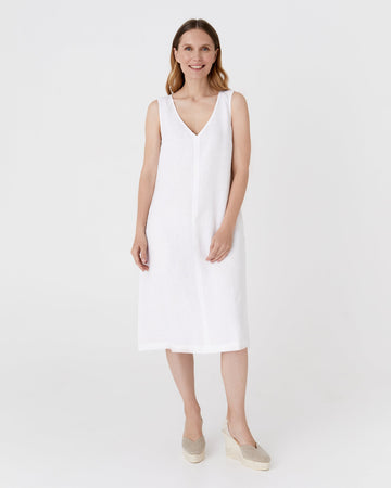 Basic linen dress OIA in White - MagicLinen modelBoxOn