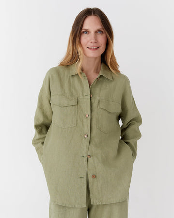 Oversized linen shirt SUMBA in Sage - MagicLinen modelBoxOn