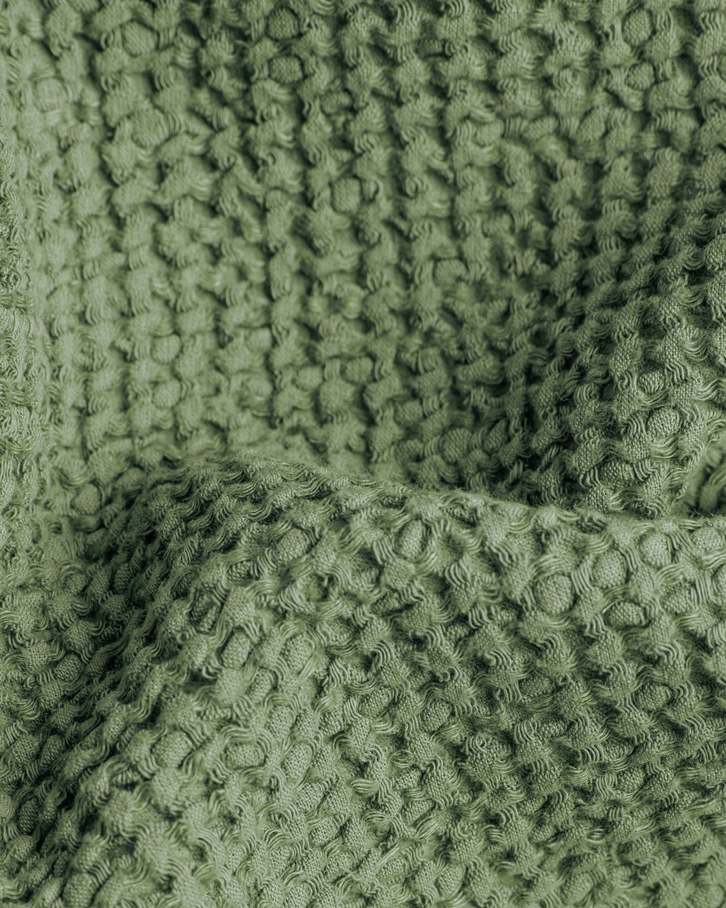 Waffle Bath Towel in Forest green - MagicLinen