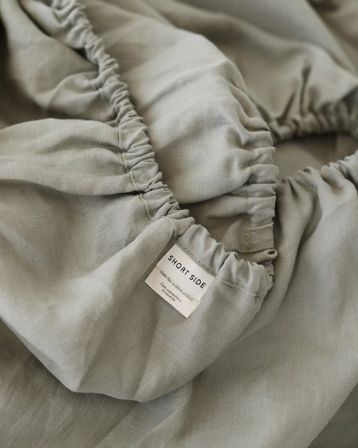 Calm sage linen sheet set (4 pcs)