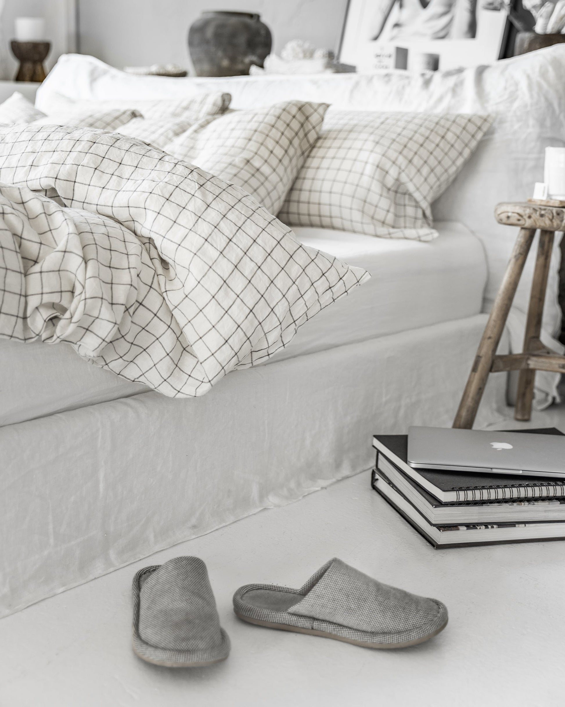 Charcoal grid linen duvet cover - MagicLinen