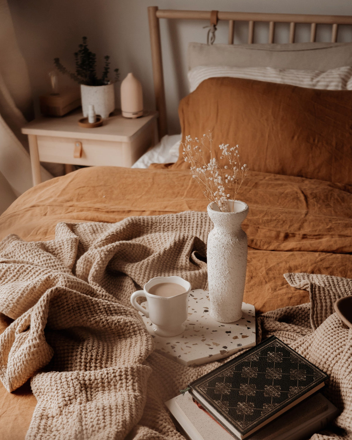 Beige waffle throw - MagicLinen