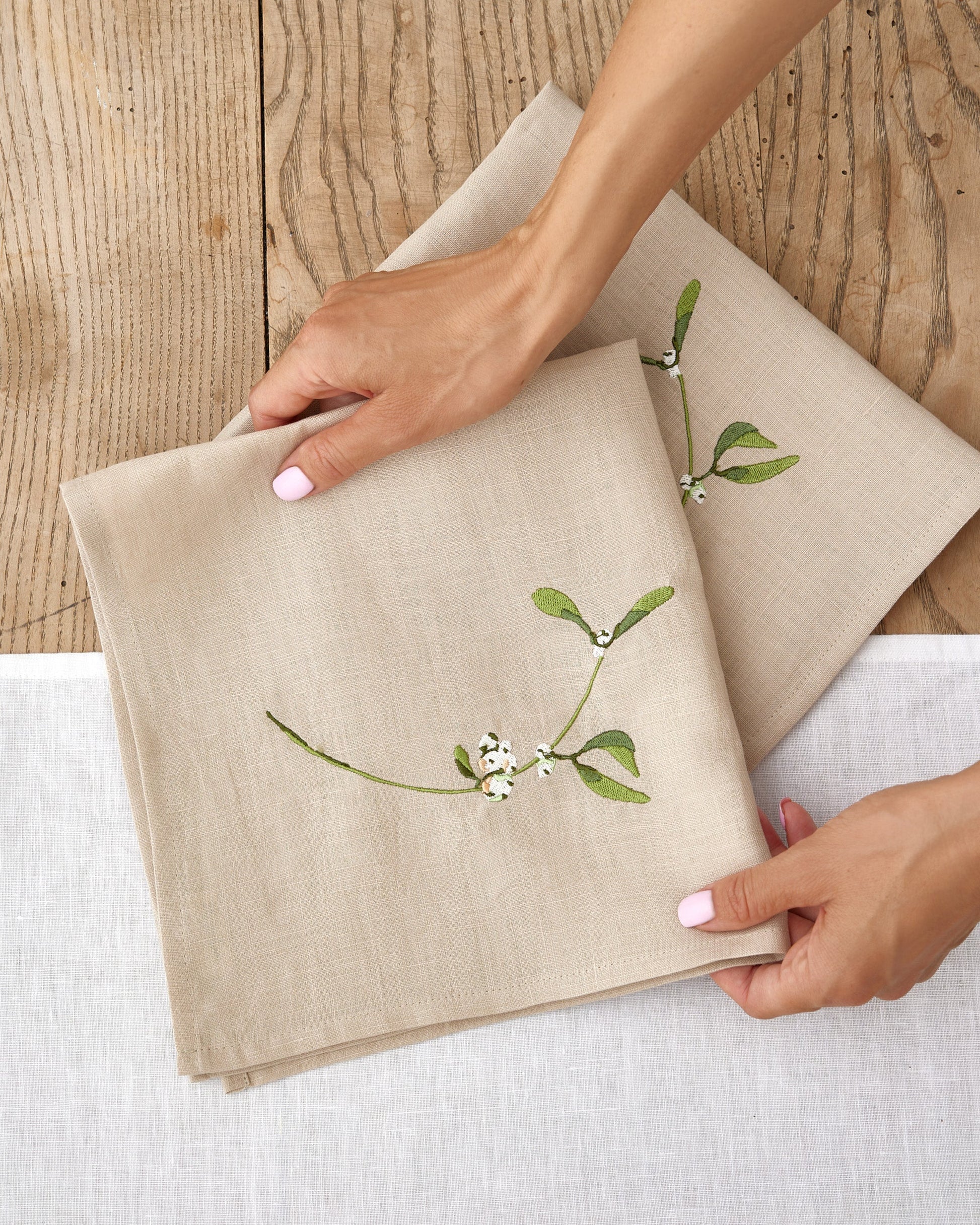 Embroidered Mistletoe Linen Napkin Set | MagicLinen