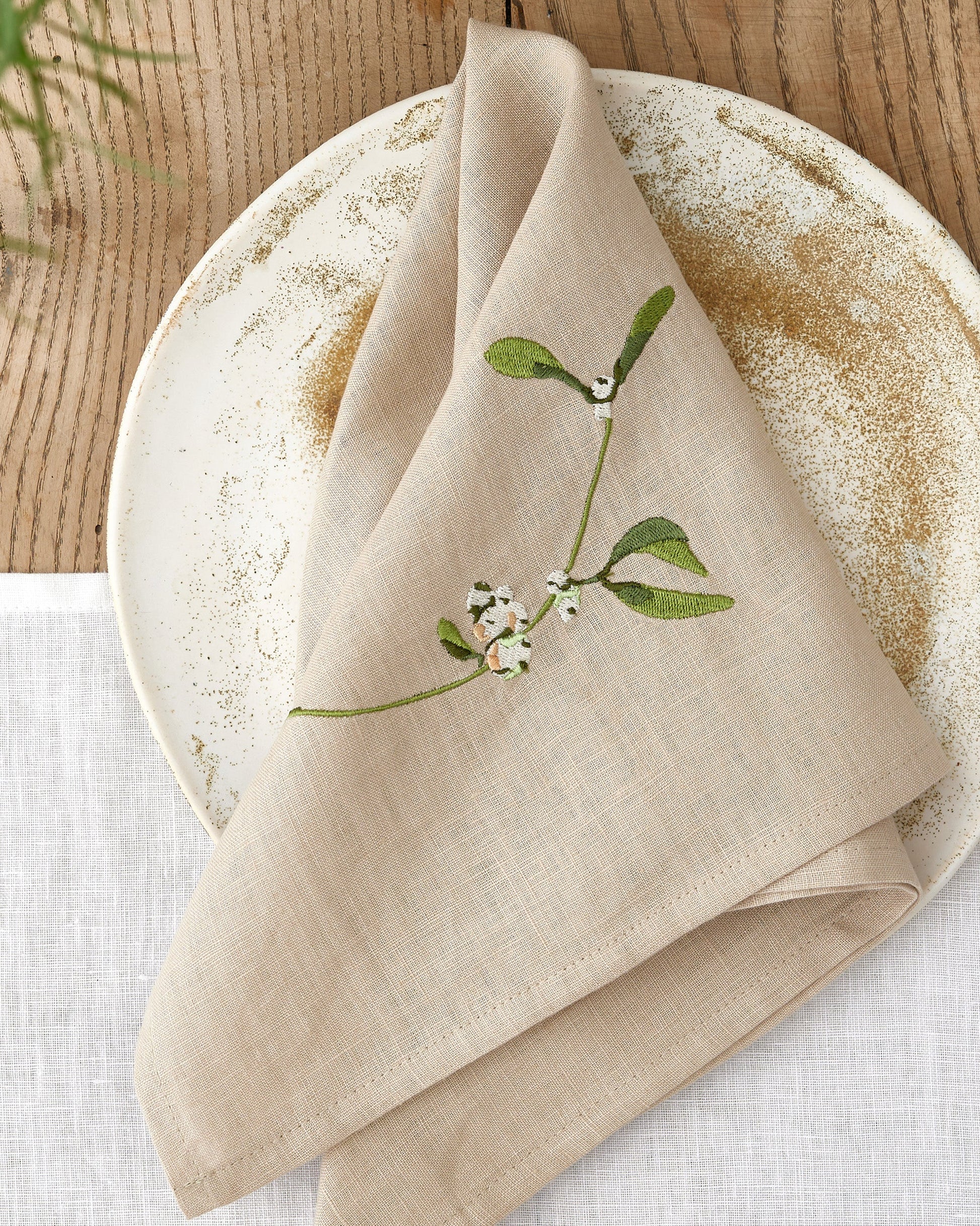 Embroidered Mistletoe Linen Napkin Set | MagicLinen