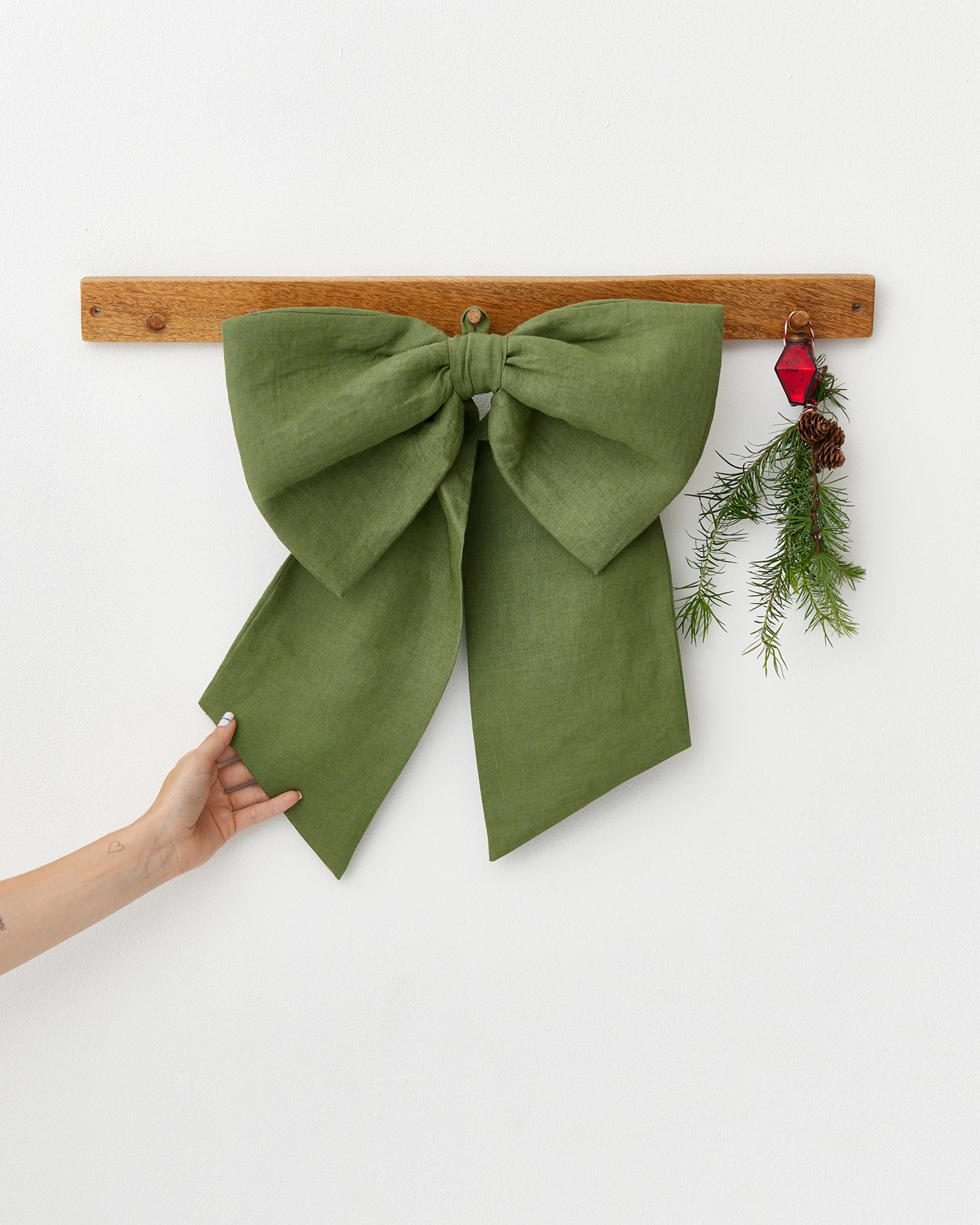 Forest green Linen Decorative Bow | MagicLinen