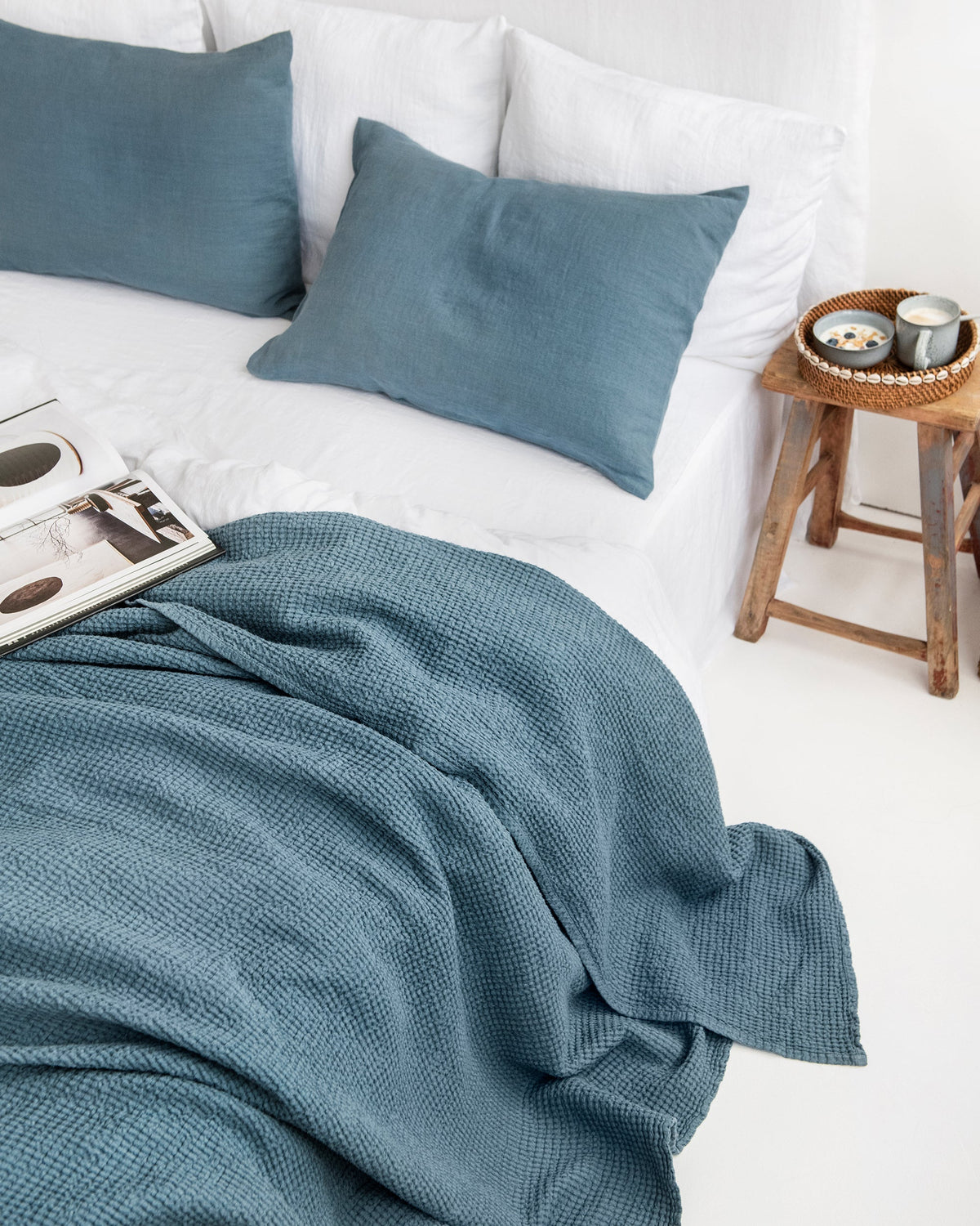 Gray blue waffle blanket - MagicLinen