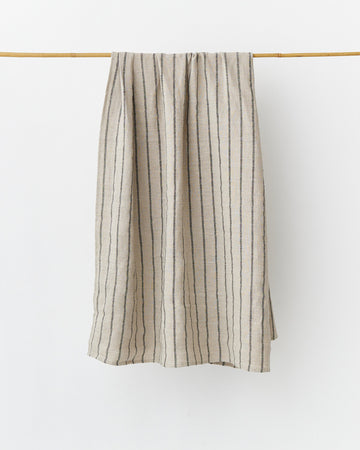 Subtle lines Linen bath towel