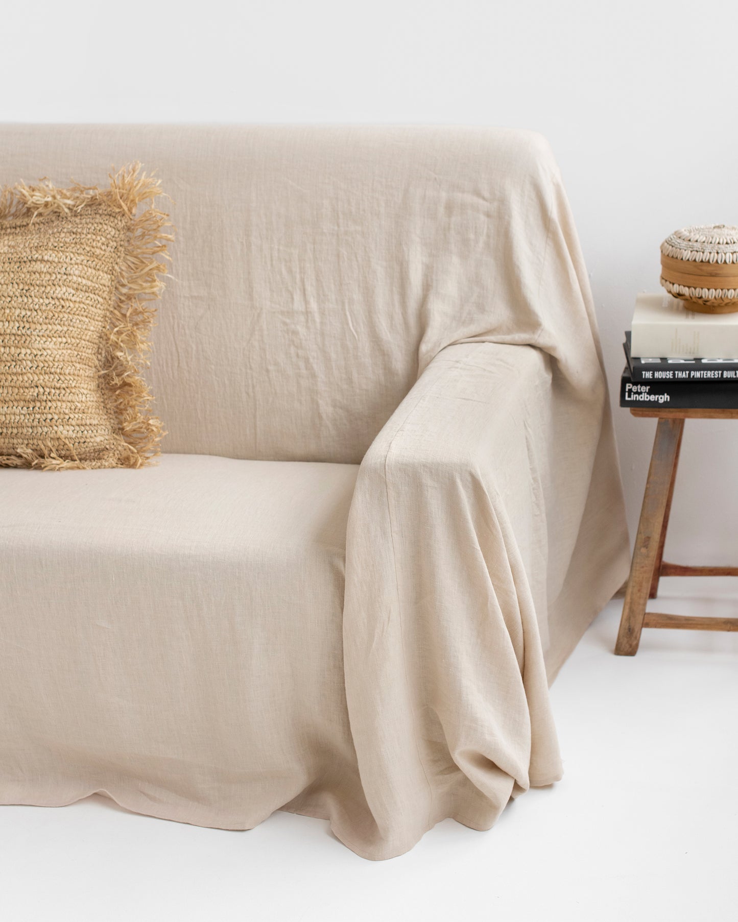 Linen couch cover in Natural