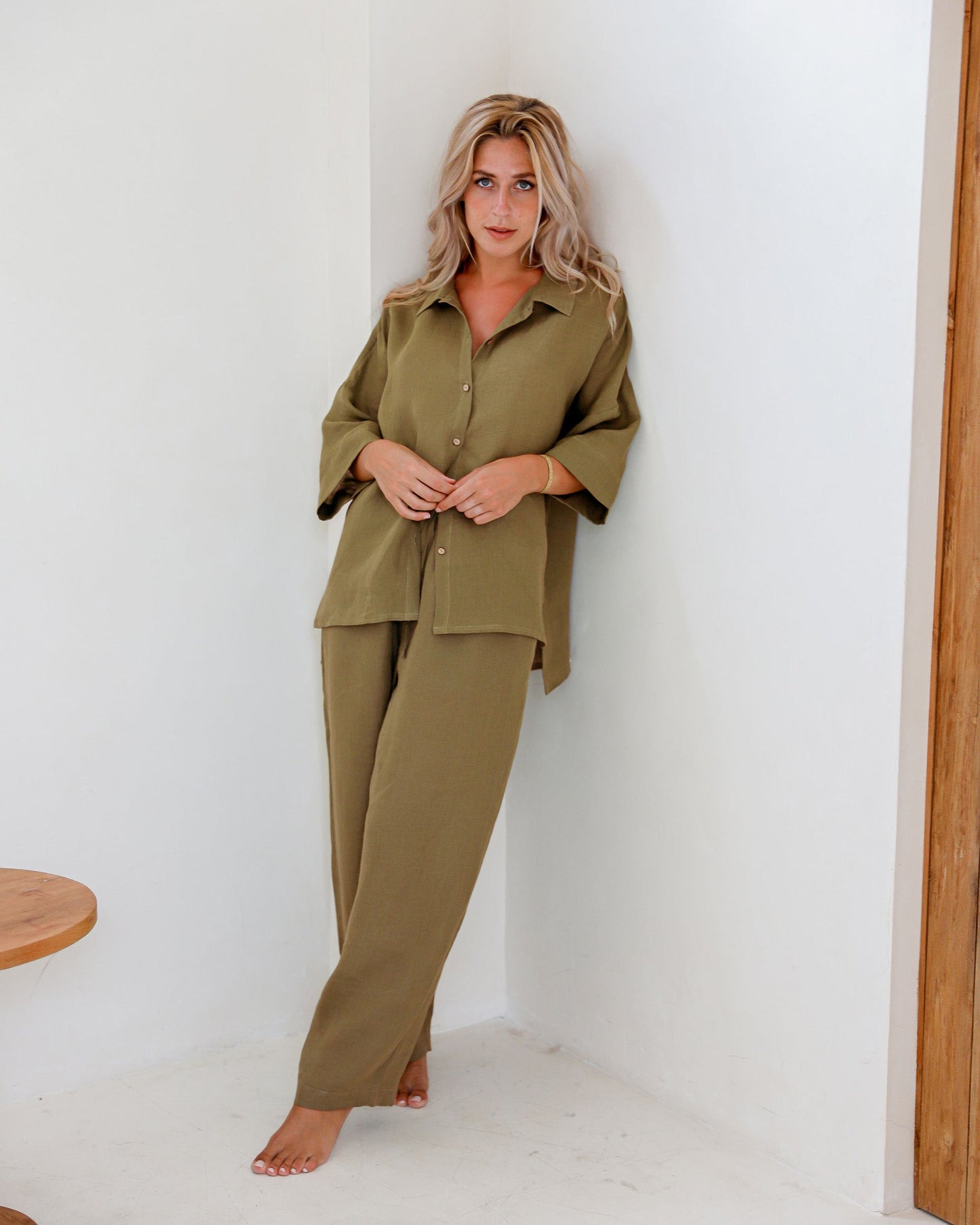 Linen pajama set AVEIRA in Khaki green | MagicLinen