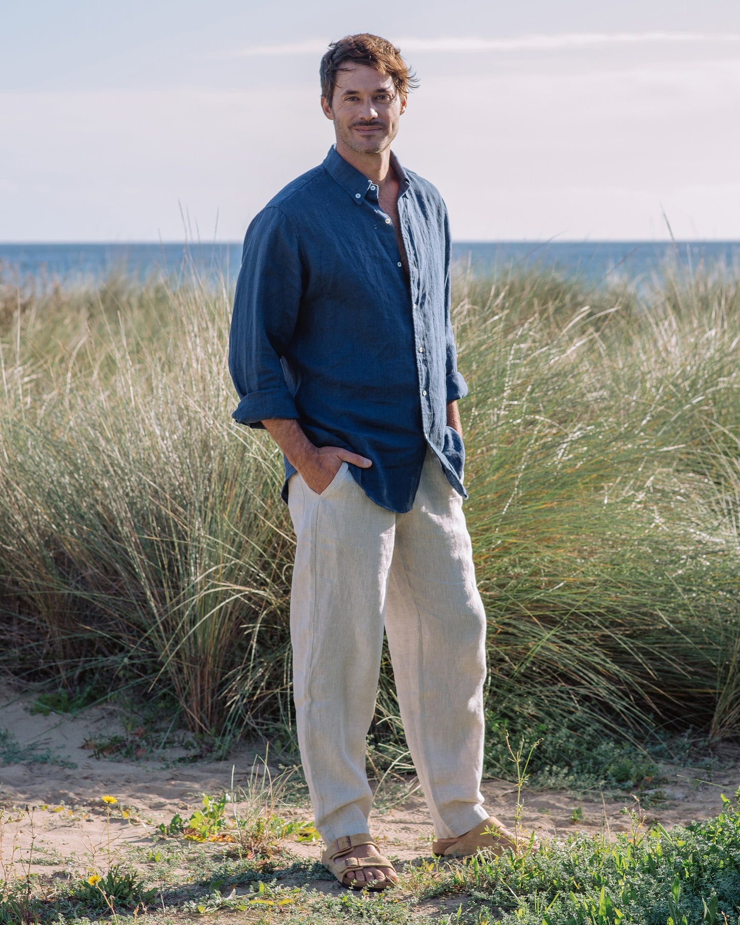 Mens Linen Pants PALERMO in Natural melange | MagicLinen modelBoxOn2