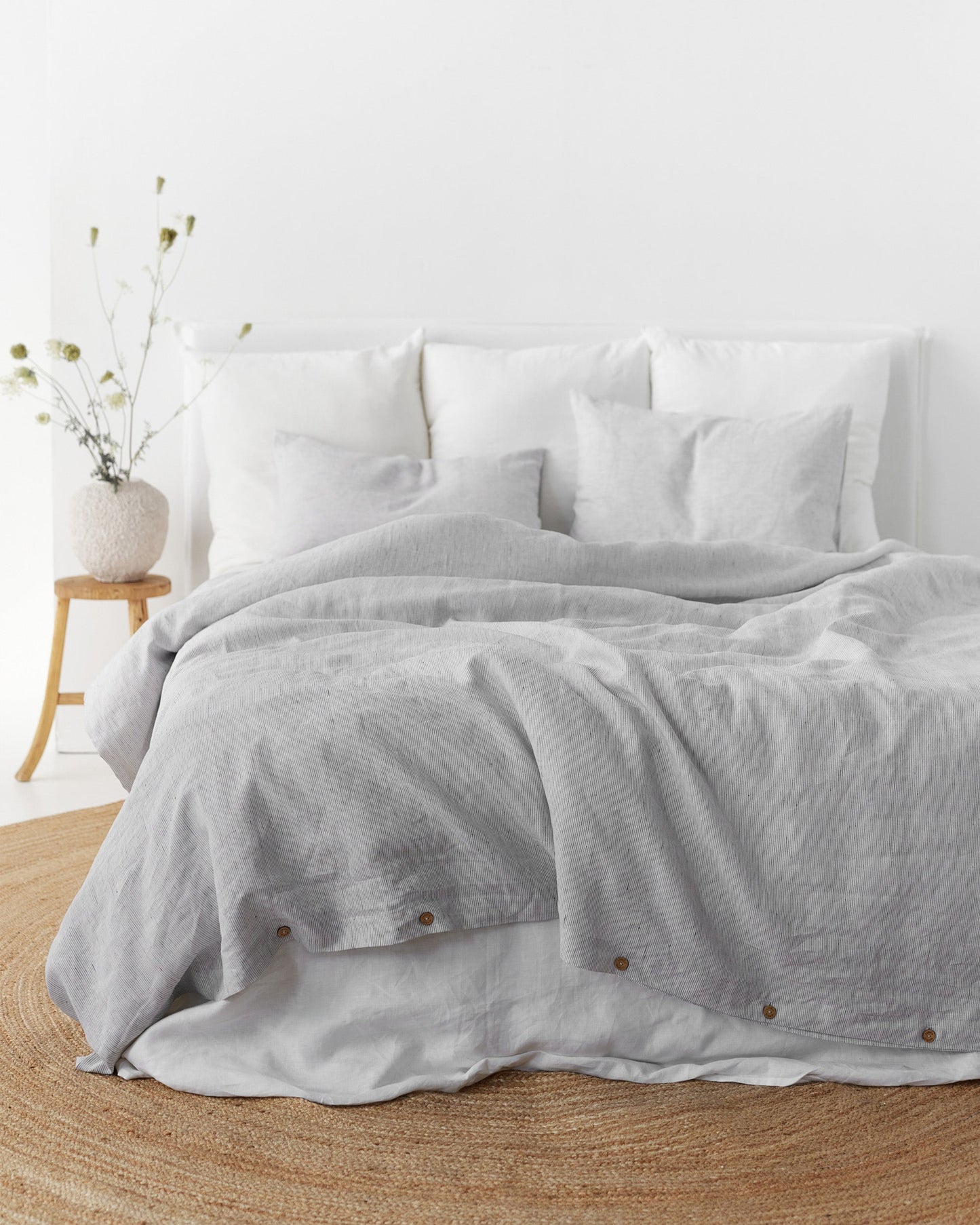 Pinstripe black linen duvet cover set (3 pcs)