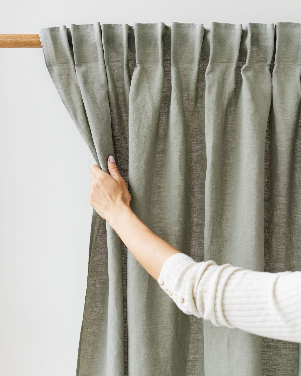 Pencil pleat linen curtain panel (1 pcs) in Calm sage