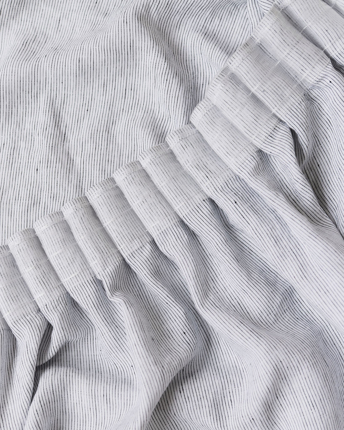 Pencil pleat linen curtain panel (1 pcs) in Pinstripe black