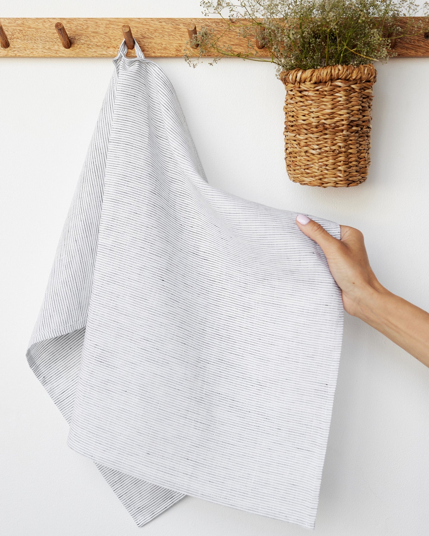 Linen tea towel in Pinstripe black