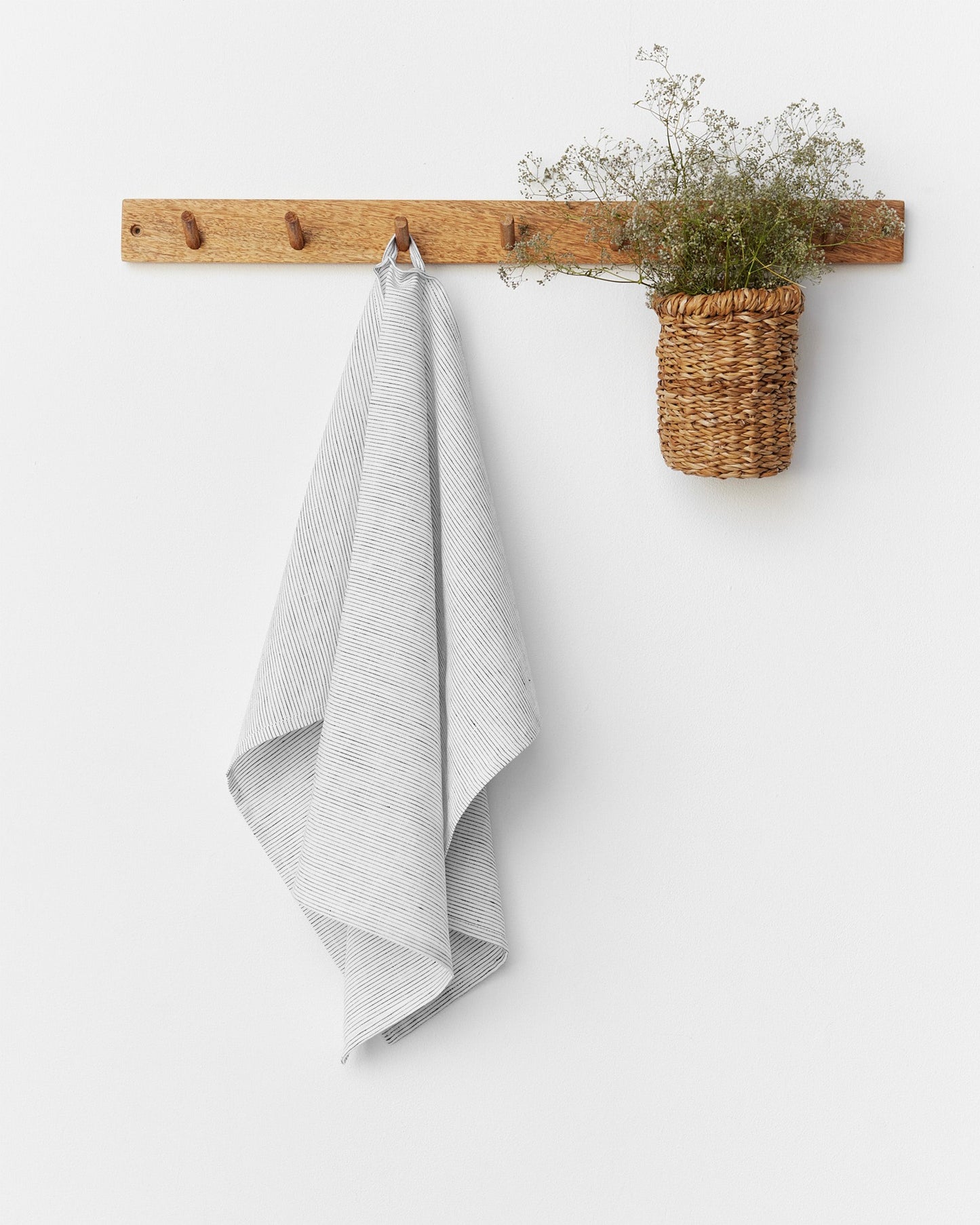 Linen tea towel in Pinstripe black