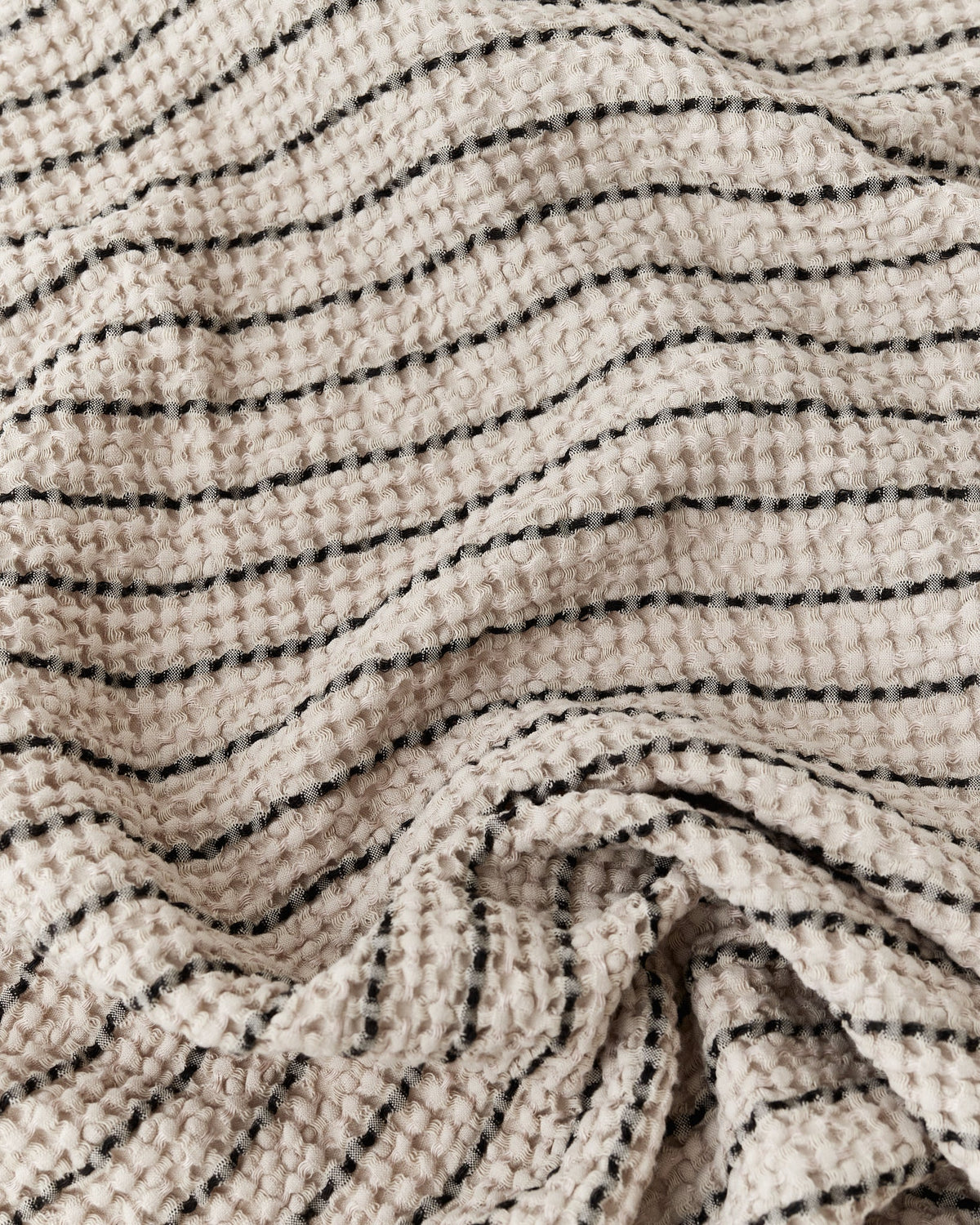 Men's waffle linen robe in Thin striped