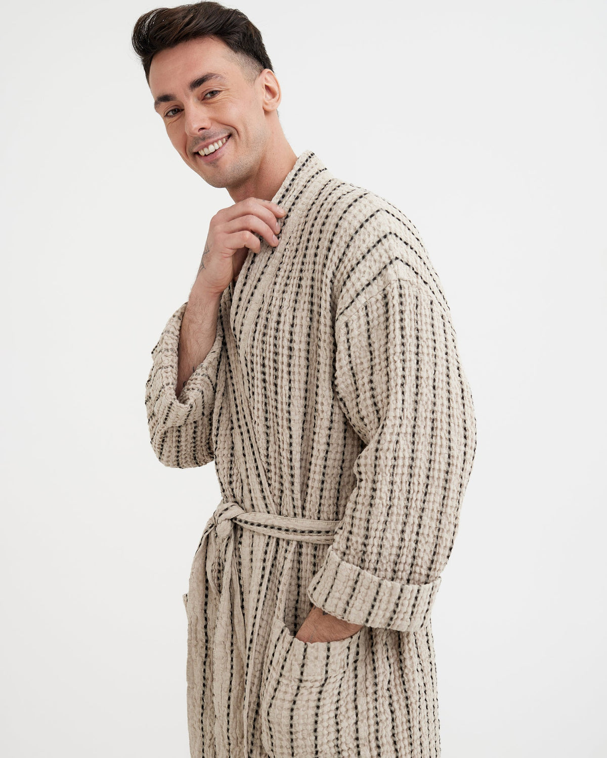 Men's waffle linen robe in Thin striped