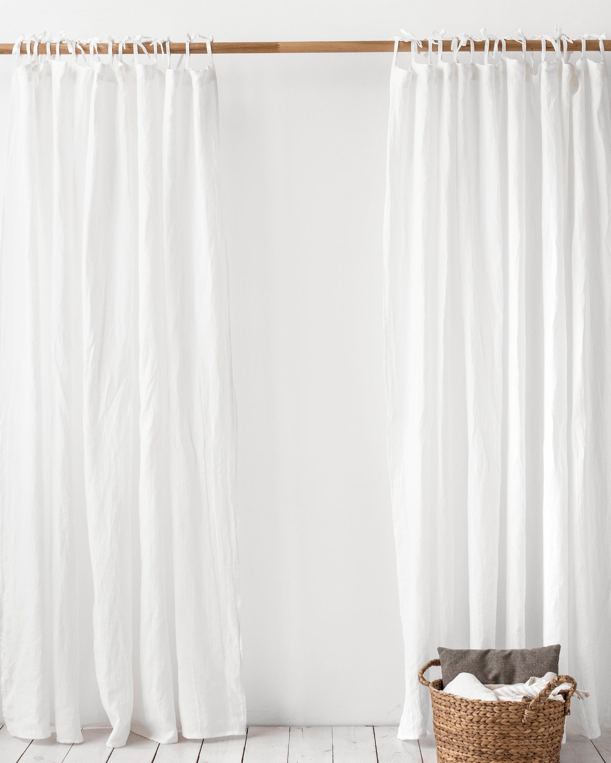 Tie top linen curtain panel (1 pcs) in White - MagicLinen