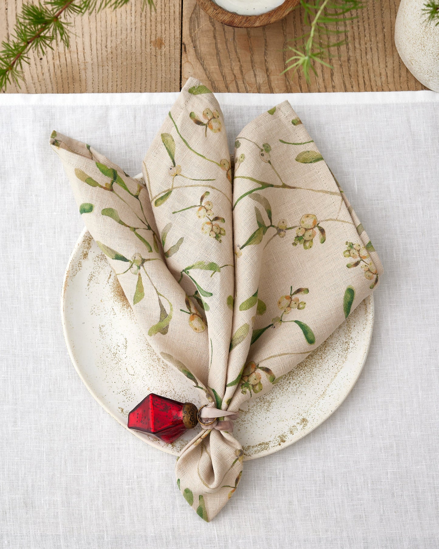 Under the mistletoe Print Linen Napkin Set | MagicLinen