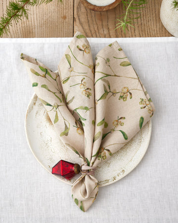 Under the mistletoe Print Linen Napkin Set | MagicLinen
