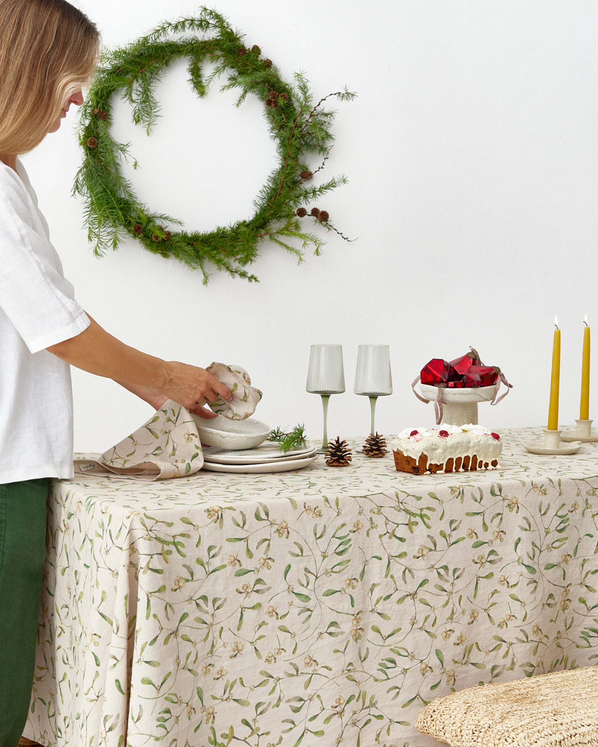 Under the mistletoe Print Linen Tablecloth | MagicLinen