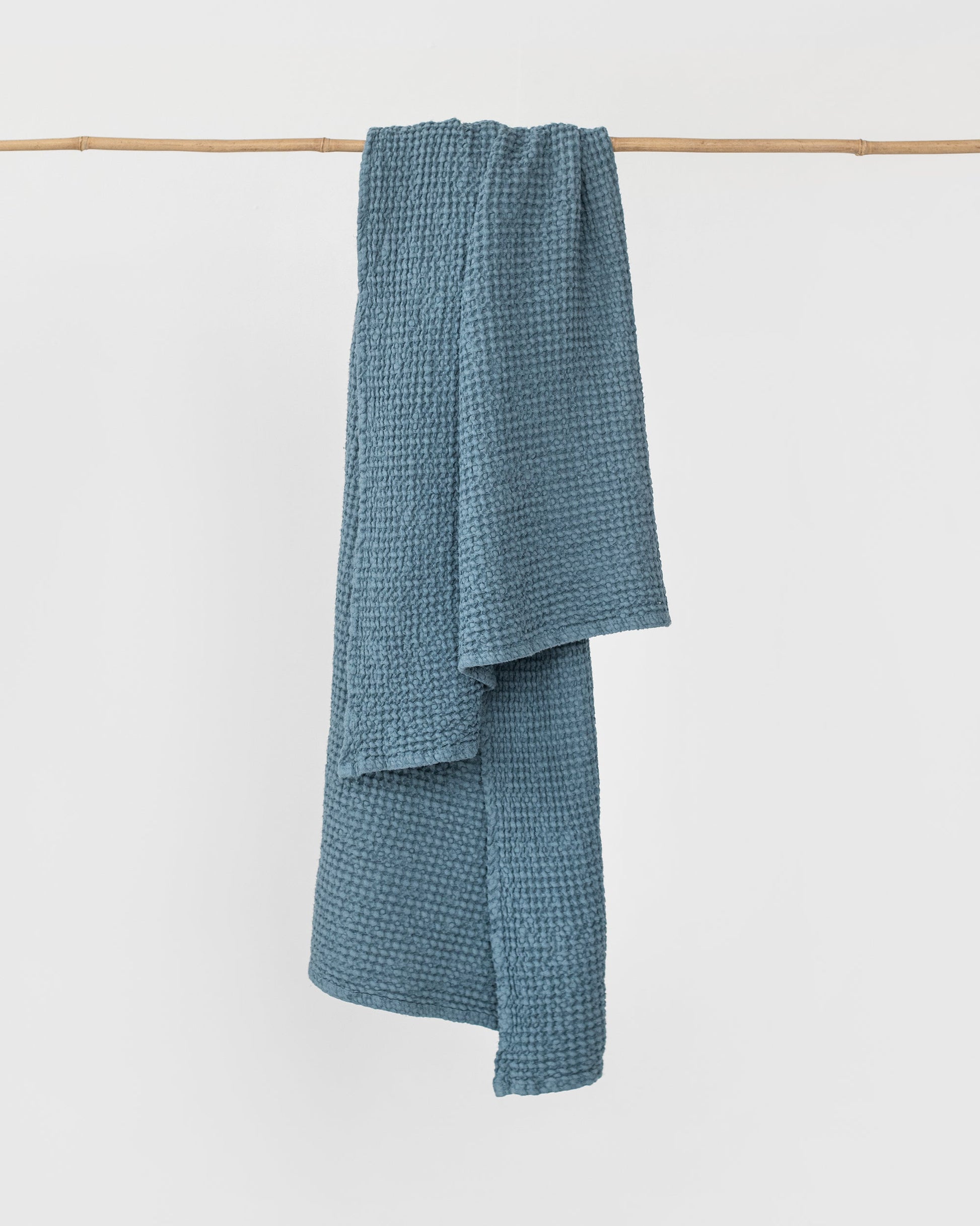 Waffle Bath Towel in Gray blue - MagicLinen