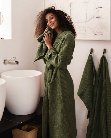 Women's waffle robe in Forest green
