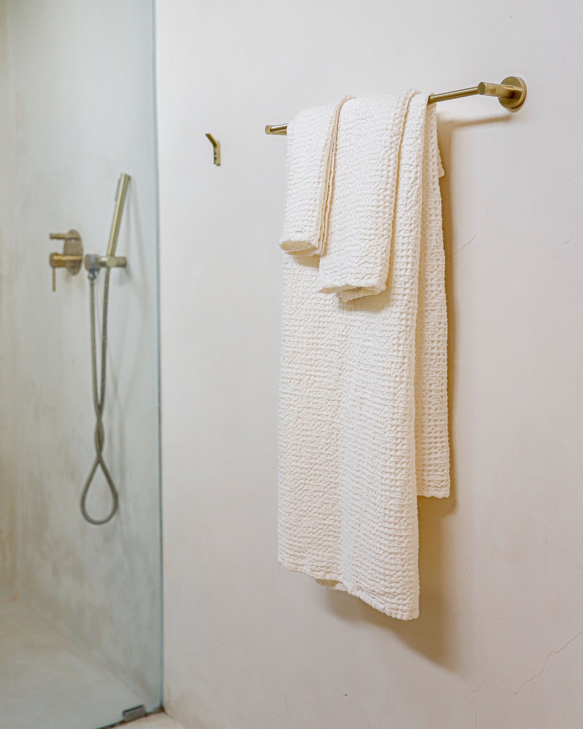 Waffle Bath Towel in White - MagicLinen