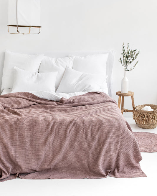 Woodrose waffle blanket - MagicLinen