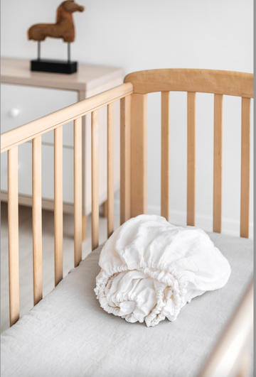 Baby crib fitted sheet in various colors