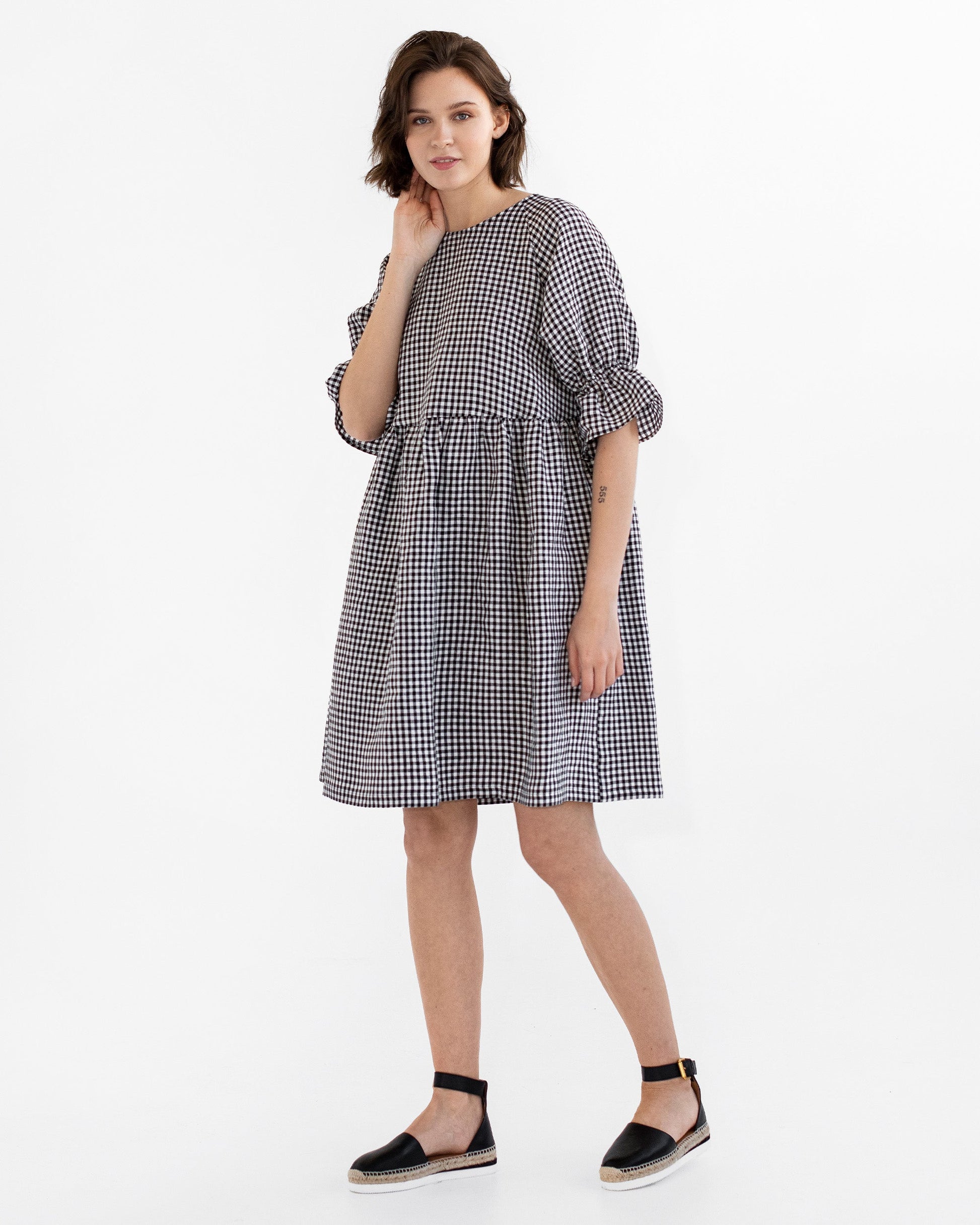 Voluminous linen dress NERJA in Black gingham - MagicLinen