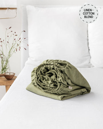 Sage linen-cotton fitted sheet - MagicLinen