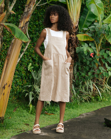 Pinafore linen dress ROATAN in Brown windowpane - MagicLinen