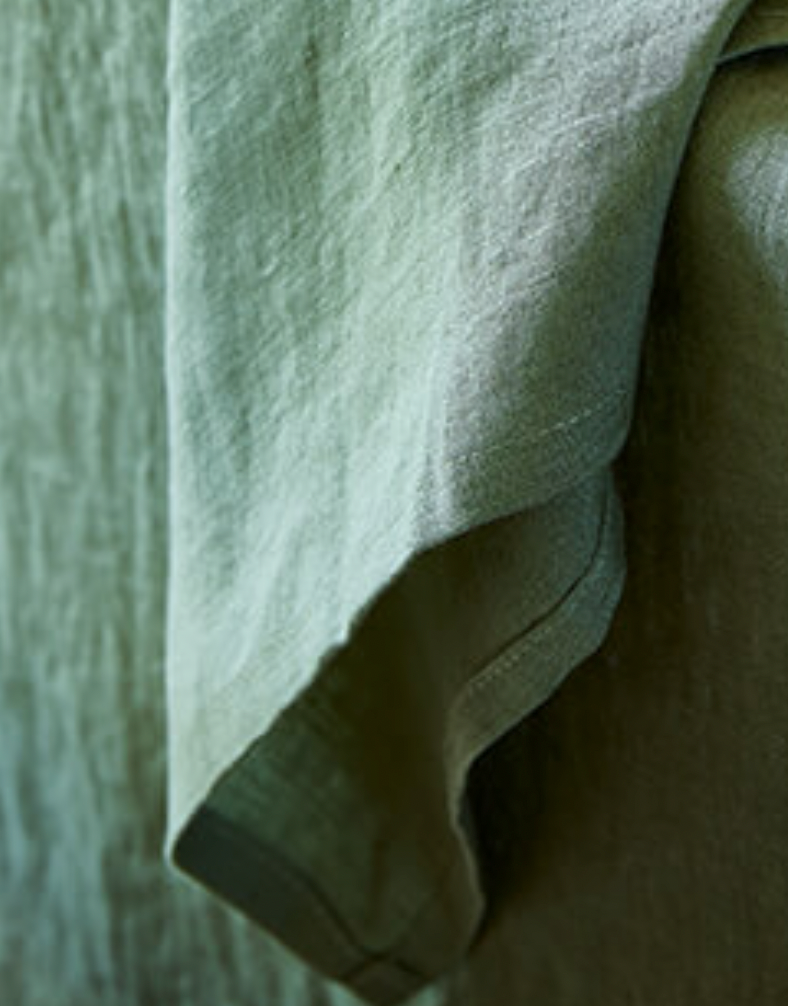 Ruffle trim linen tea towel