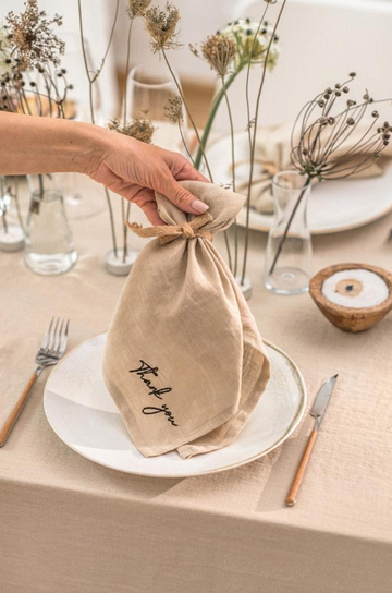 THANKSGIVING – EMBROIDERED LINEN NAPKIN SET OF 4