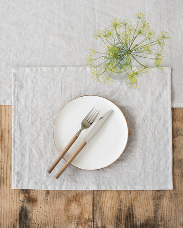 Light gray linen placemat set of 2 - MagicLinen