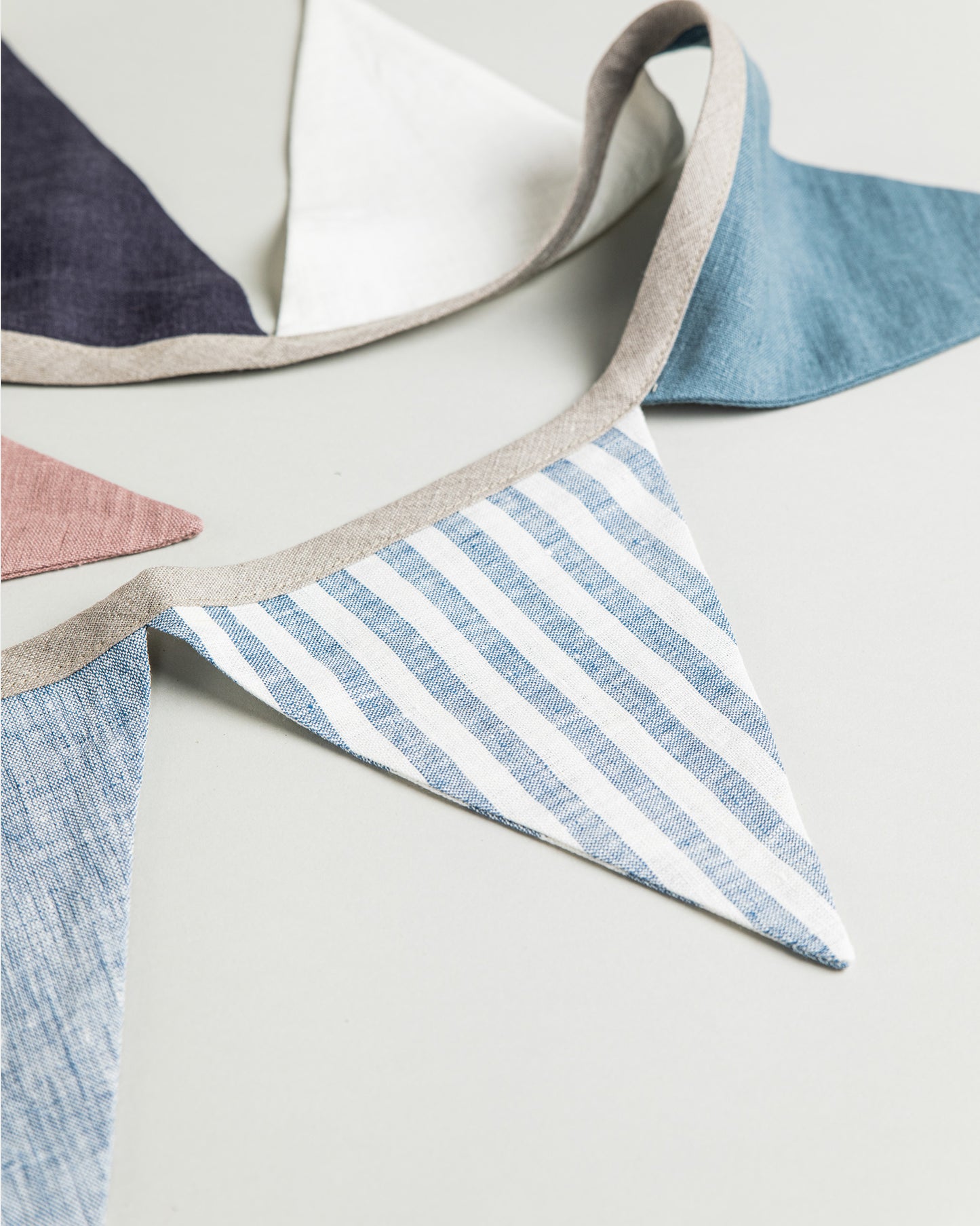 Linen bunting