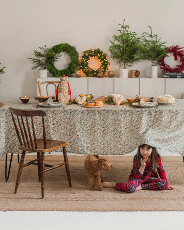 Mistletoe print linen tablecloth - MagicLinen