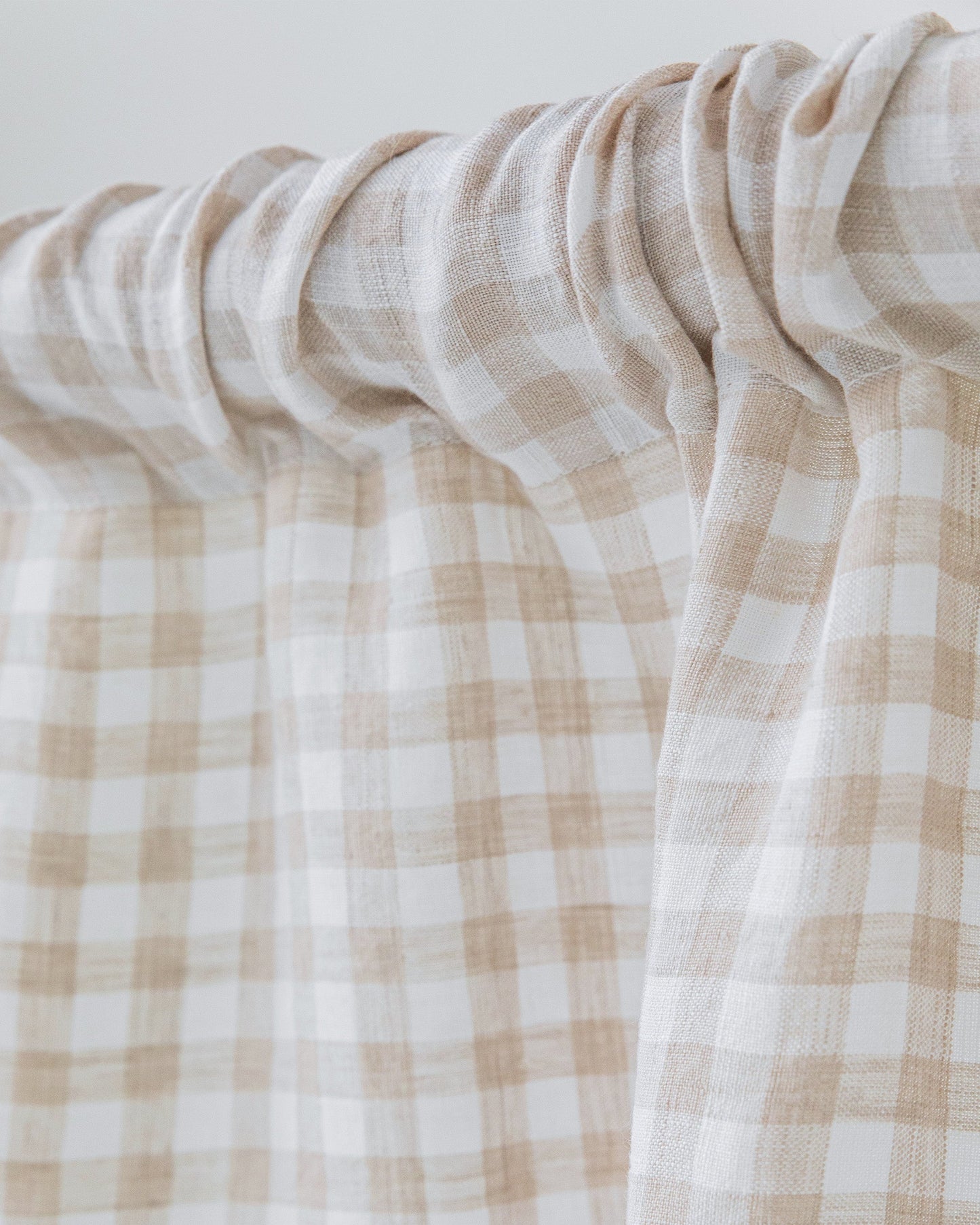 Rod pocket linen curtain panel (1 pcs) in Natural gingham - MagicLinen
